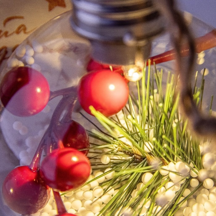 Ёлочный шар новогодний «Зима подарит чудеса», на Новый год, d=8 см. Ёлочный шар новогодний «Зима подарит чудеса», на Новый год, d=8 см.