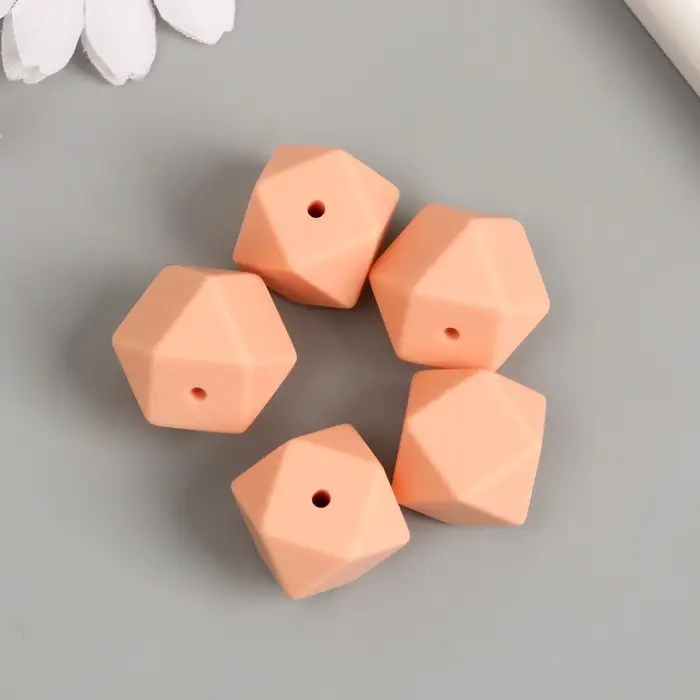 Бусина силикон "Многогранник" телесный розовый d=1,7 см