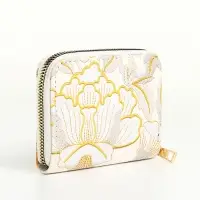 Кошелёк на молнии, три отделения, маленький, с вышивкой, белый