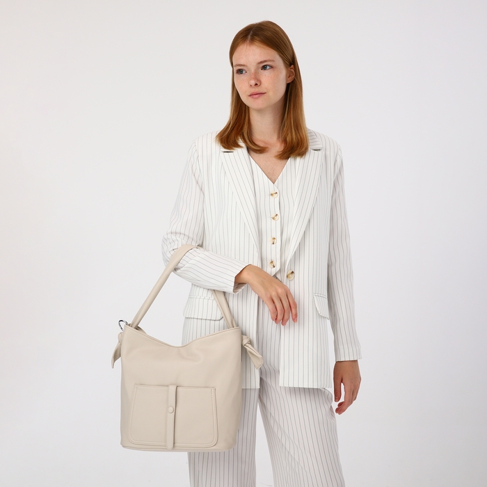 Сумка-тоут на молнии, 2 наружных кармана, цвет молочный