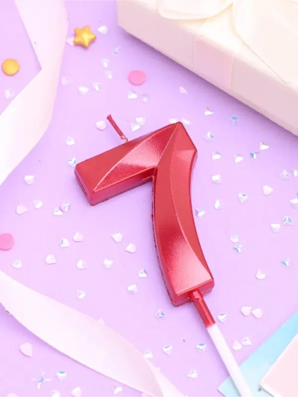 Свеча в торт на шпажке «Цифра 7», красная, 5 см Свеча в торт на шпажке «Цифра 7», красная, 5 см