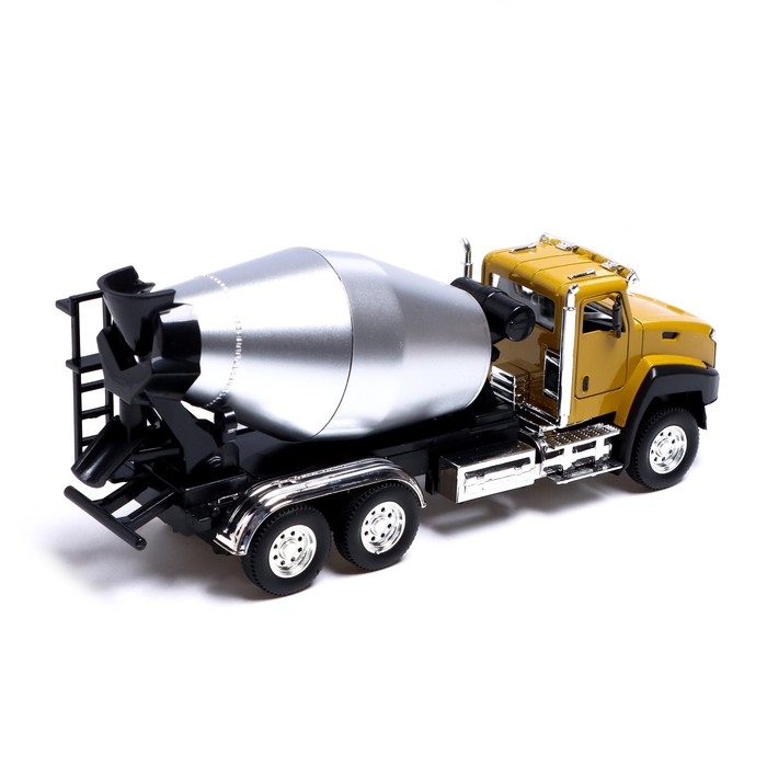 Грузовик металлический «Бетон», инерция, открываются двери, свет и звук Грузовик металлический «Бетон», инерция, открываются двери, свет и звук