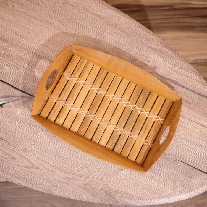 Поднос из бамбука 35х25х5 см Поднос из бамбука 35х25х5 см