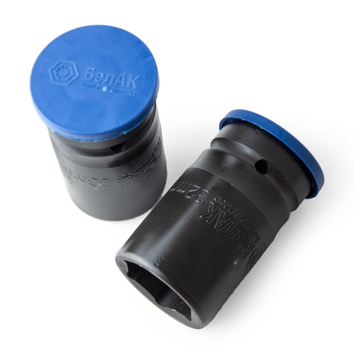 Гайковерт механический ручной удлиненный Гайковерт механический ручной удлиненный "БелАК", БАК.00018, с набором головок 32 и 33 мм