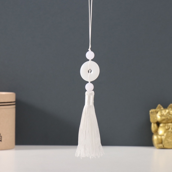 Подвеска текстиль, пластик  Подвеска текстиль, пластик "Нефритовый кулон" белая 1х2,5х12,5 см