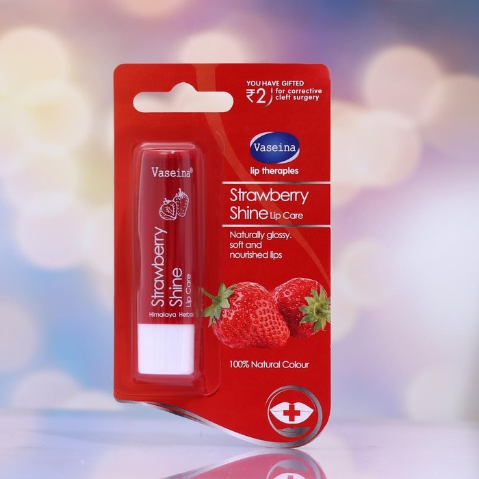 Вазелин для губ с клубникой Вазелин для губ с клубникой