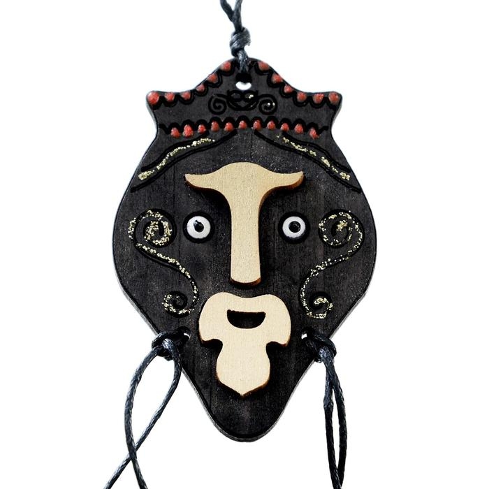 Автоподвеска "Шаман с бубном" кедр, оберег спутника, микс