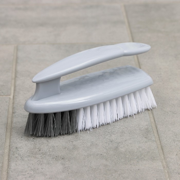 Щётка - утюжок «Дельта», 15×5,5×7,5 см, цвет МИКС Щётка - утюжок «Дельта», 15×5,5×7,5 см, цвет МИКС