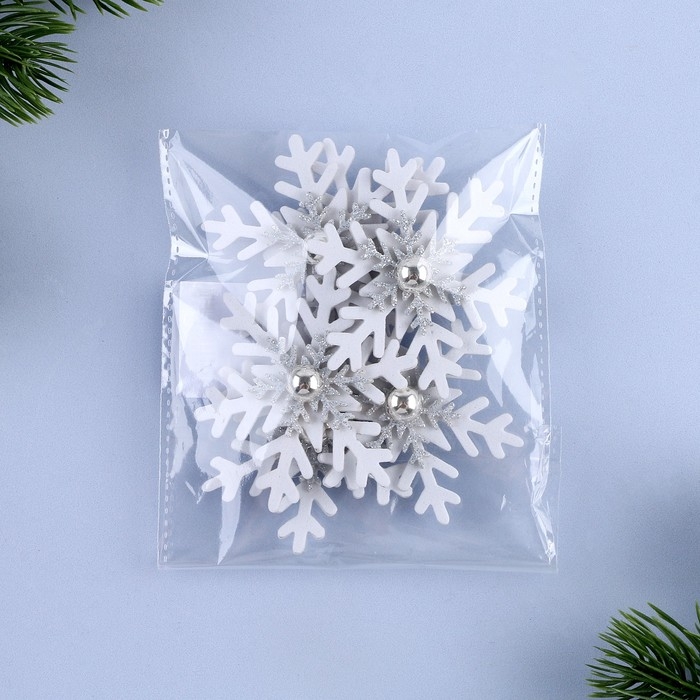 Новогодний декор «Снежинка», цвет белый с серебром, набор 6 шт. Новогодний декор «Снежинка», цвет белый с серебром, набор 6 шт.