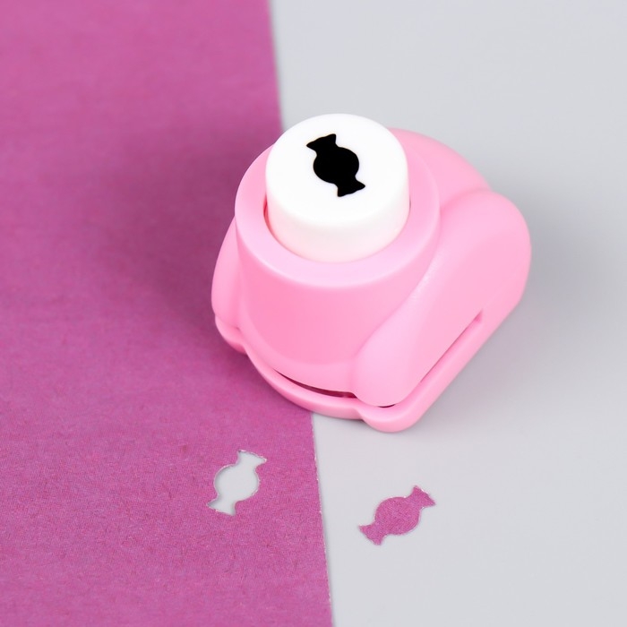 Набор для скрапбукинга Набор для скрапбукинга "Зигзаги" ножницы фигурные 15,5 см+4 дырокола d=1,2 см10х23 см МИКС