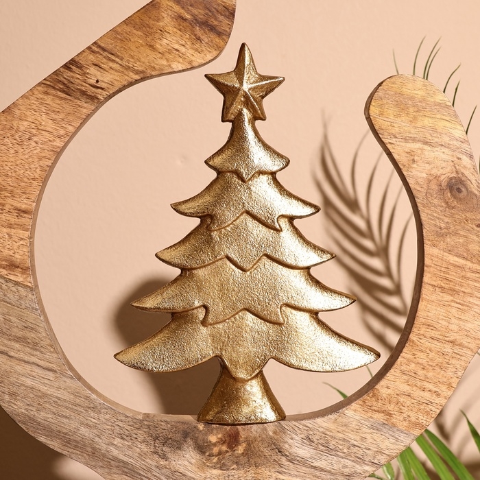 Сувенир интерьерный в деревянном кольце  Сувенир интерьерный в деревянном кольце "Ёлочка" 30х8х33 см