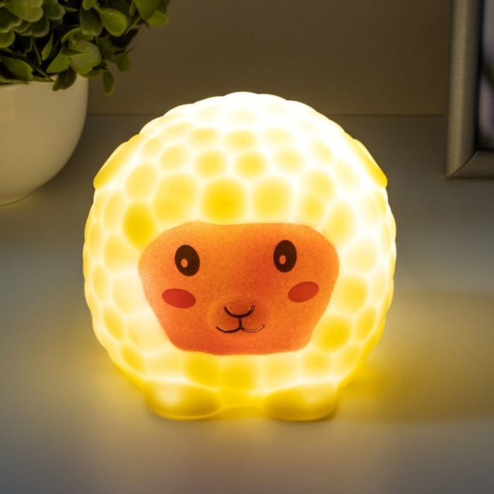 Ночник Ночник "Барашек" LED от батареек LR44 желтый 9х9х8 см RISALUX