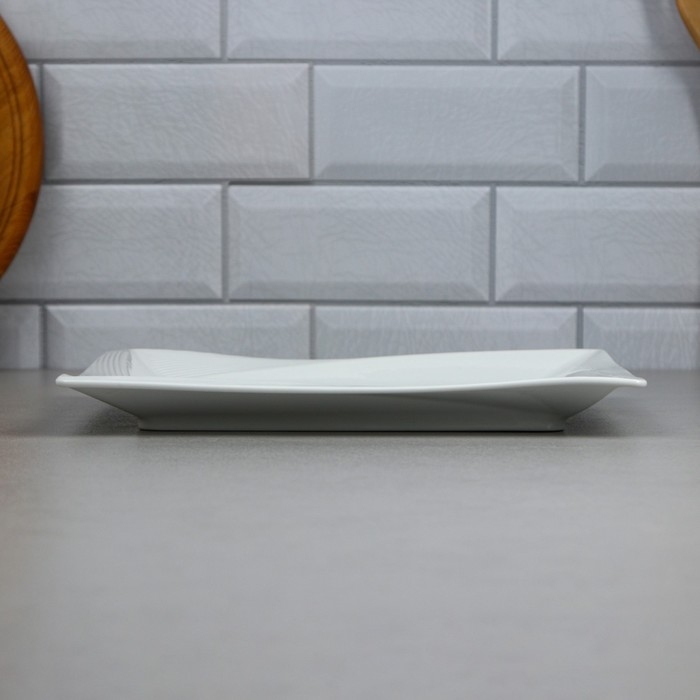 Блюдо «Негин», квардратное, фарфор, Иран Блюдо «Негин», квардратное, фарфор, Иран