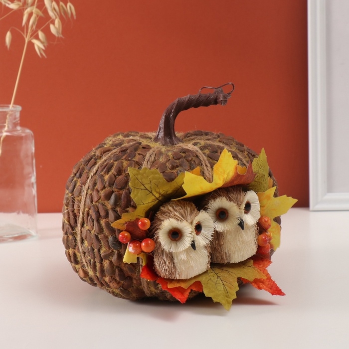 Декор Декор "Две совушки в осенней тыкве" 20х20х20 см
