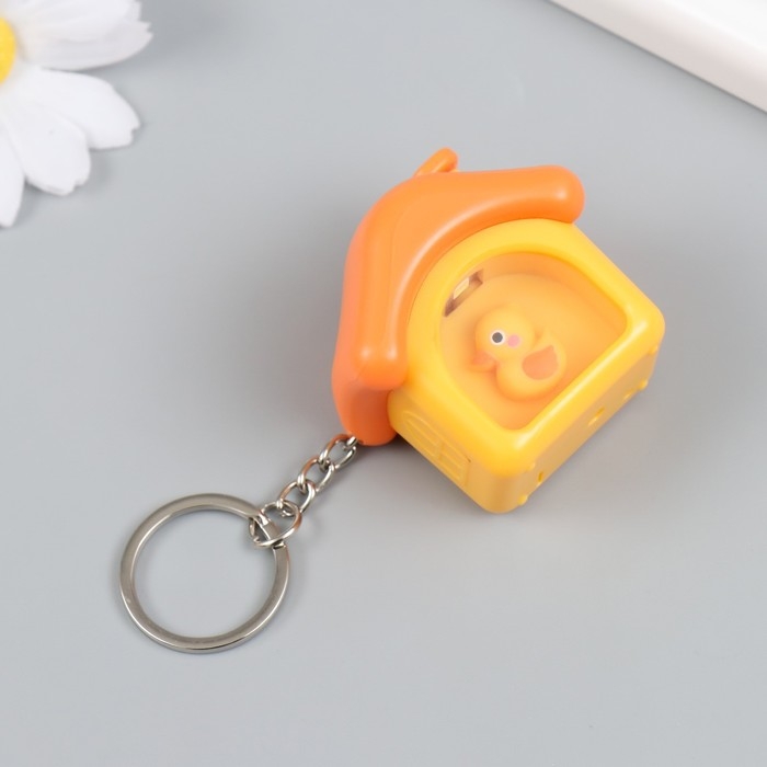 Фонарик свет на кольце  Фонарик свет на кольце "Уточка в домике" 3,5х4,3х4,2 см