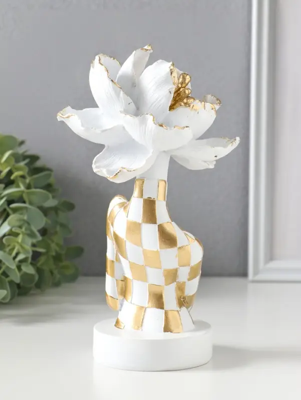 Бюст полистоун "Девушка с белым цветком, в клетчатом наряде" бело-золотой 11х11х20 см