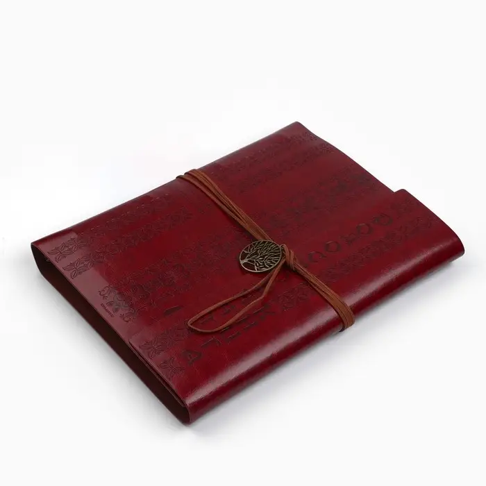 Родословная книга &laquo;Наш род&raquo;, 56 листов, бордо, 31&times;22 см