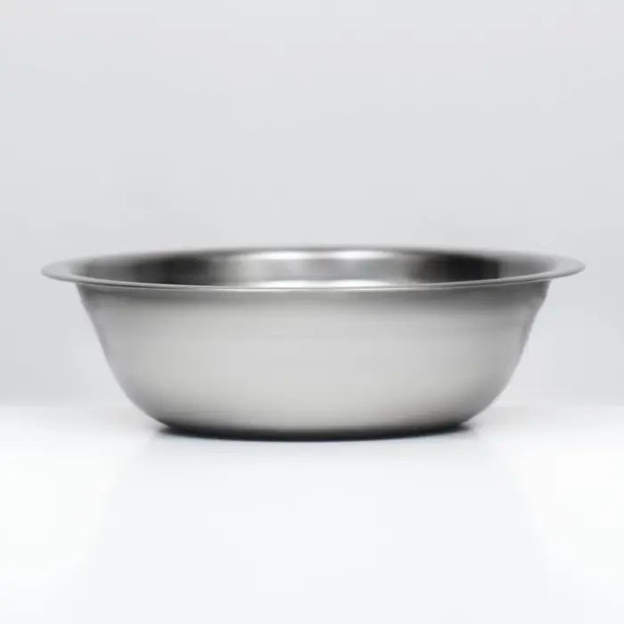 Миска металлическая эконом, 0,5 л, 17 х 5 см Миска металлическая эконом, 0,5 л, 17 х 5 см