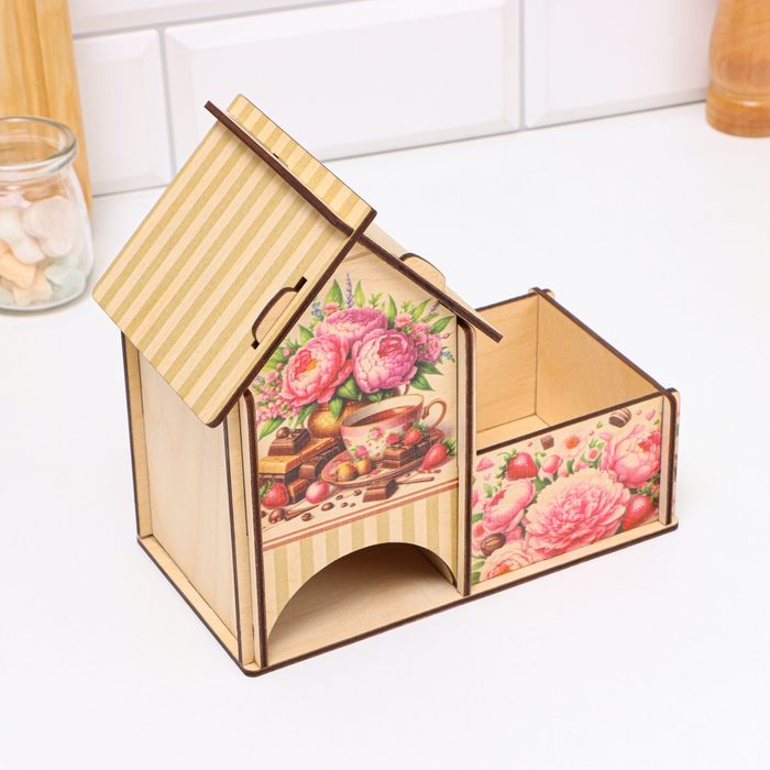 Чайный домик с конфетницей Чайный домик с конфетницей "Пионы", 18 х 10 х 16,5см