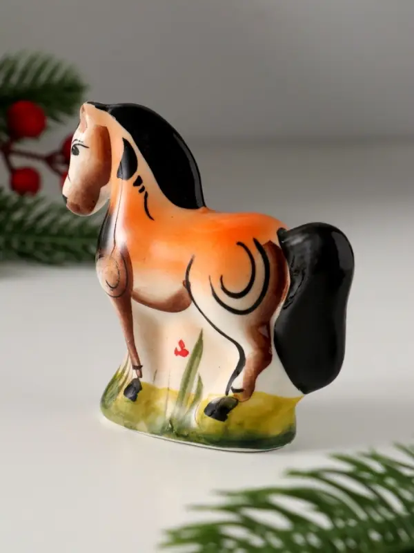 Сувенир Лошадь Диана, 8х8х3 см, гжель,цвет МИКС Сувенир Лошадь Диана, 8х8х3 см, гжель,цвет МИКС