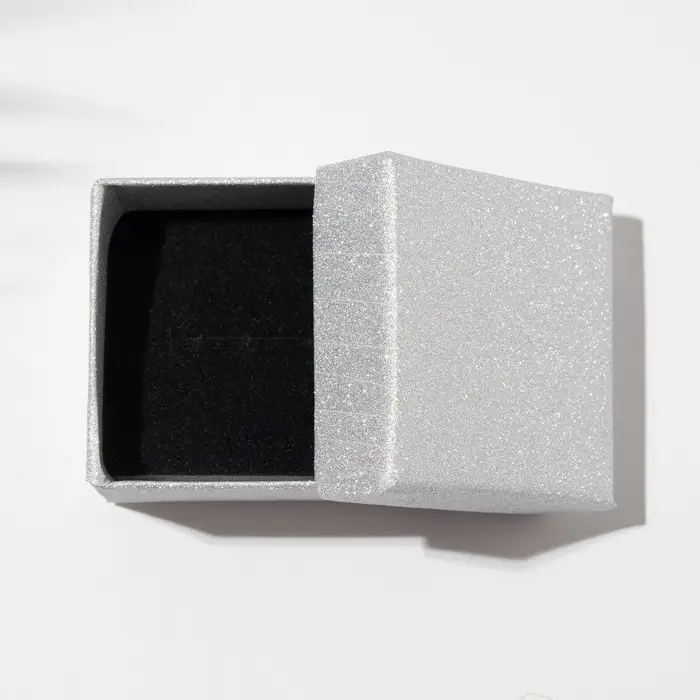 Коробочка подарочная под серьги/кольцо «Блеск», 5×5 (размер полезной части 4.5×4.5 см), цвет серебро