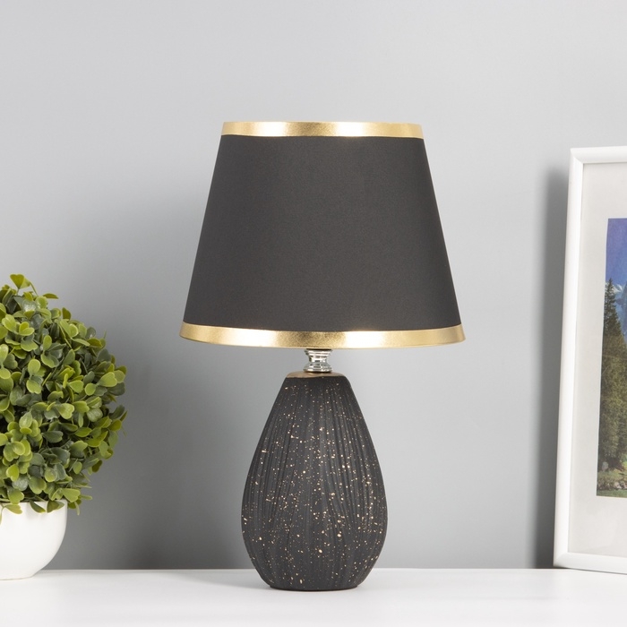 Лампа настольная Лампа настольная "Нежность" 1х40Вт Е14 черный/золото 20х20х34см