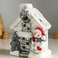 Сувенир керамика свет "Снеговичок у домика" 11,5х7,5х15,5 см Сувенир керамика свет "Снеговичок у домика" 11,5х7,5х15,5 см