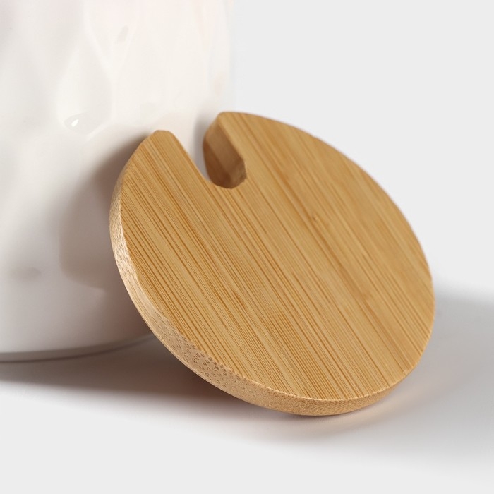 Набор банок фарфоровых для сыпучих продуктов с ложками на бамбуковой подставке BellaTenero &laquo;Герда&raquo;, 2 предмета: 300 мл, цвет белый