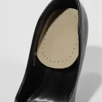 Подпяточники для обуви кожаные, 10&times;6.5 см, пара, бежевые