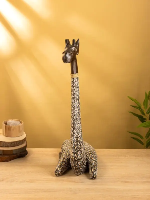 Сувенир Сувенир "Жираф" дерево 28х17х60 см, цв. бежево-коричневый