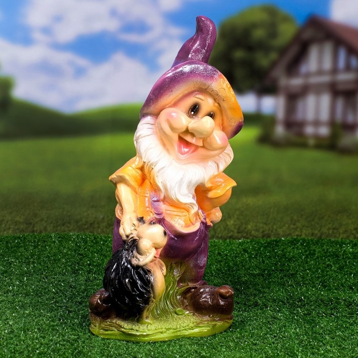 Садовая фигура Садовая фигура "Гном с ежиком" 38см