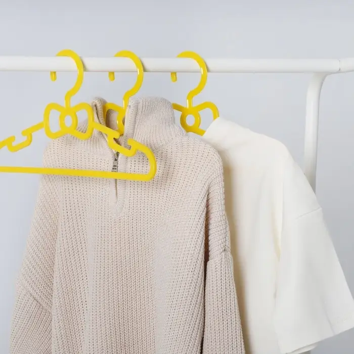 Плечики - вешалки для одежды Доляна, 28.5&times;0.4&times;14.5 см, 10 шт., детские, жёлтые