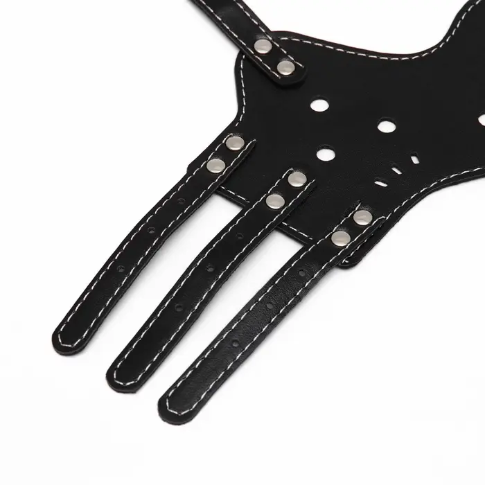 Намордник из прессованной кожи регулируемый, 4 (длина по носу 8.8 см, обхват морды 29-35 см), чёрный