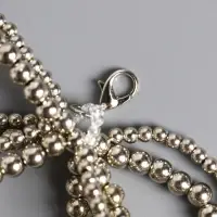 Брелок на карабине "Двойной бант" серебро, бусины d=0,4 и 0,5 см 11,5х9,5х1 см Брелок на карабине "Двойной бант" серебро, бусины d=0,4 и 0,5 см 11,5х9,5х1 см