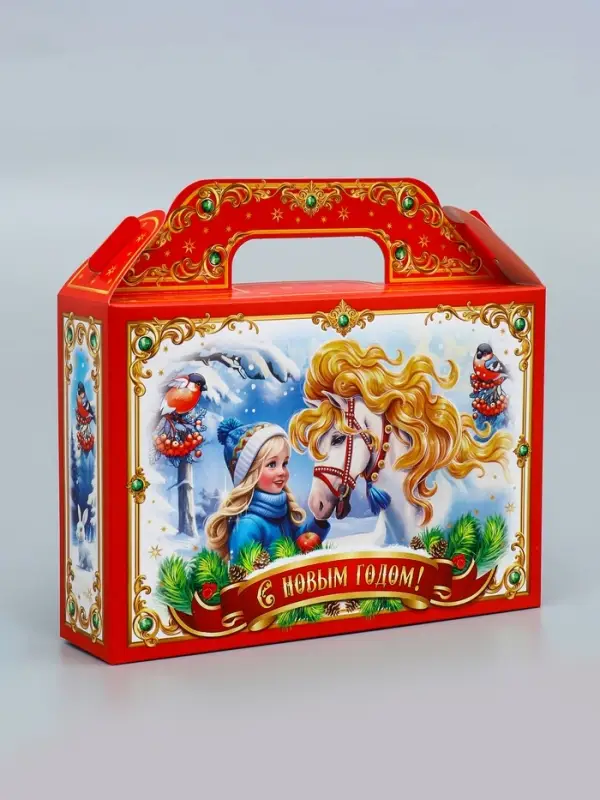 Коробка подарочная новогодняя «Тройка» красная 26×23×7 см Коробка подарочная новогодняя «Тройка» красная 26×23×7 см