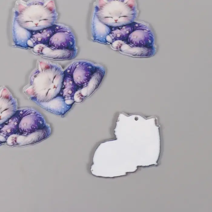 Декор для творчества акрил Декор для творчества акрил "Котёнок в пижамке сладко спит на подушке" 2,9х3,4х0,3 см