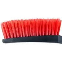 Щётка-скребок AVS WB-6318 (62 cм), мягкая ручка, распушенная щетина.