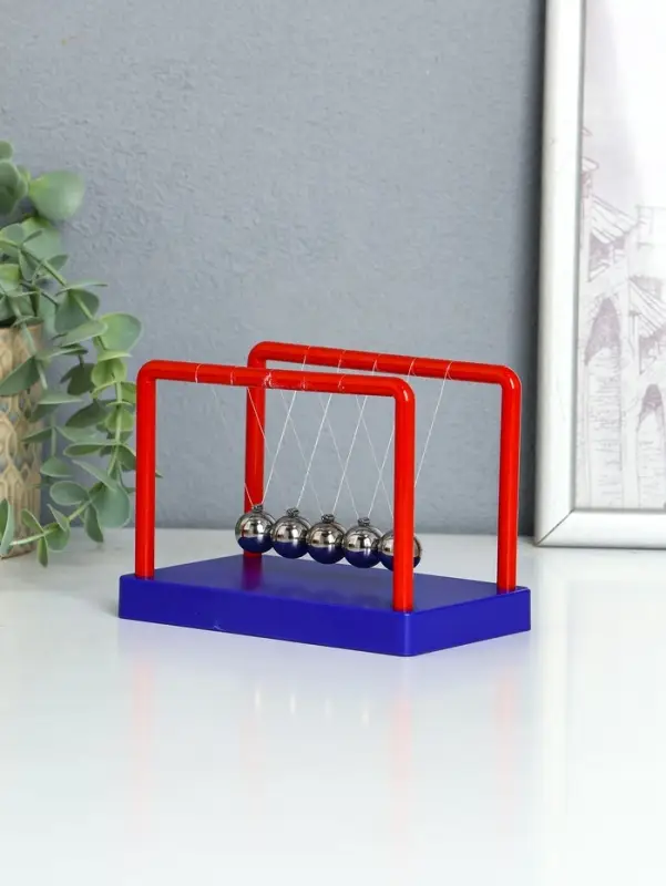Маятник "Шары Ньютона" сине-красный 8х13х9,5 см