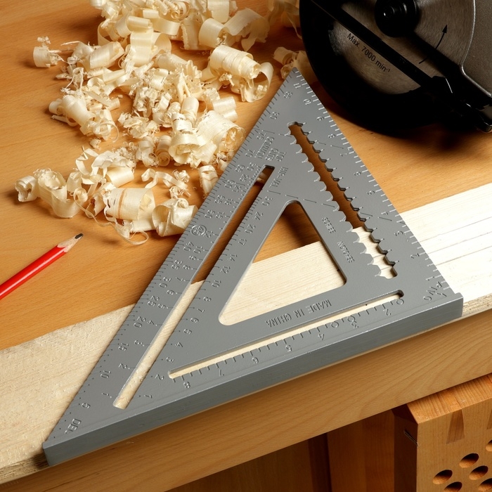 Универсальный кровельный угольник ТУНДРА, алюминий, 300 мм Универсальный кровельный угольник ТУНДРА, алюминий, 300 мм