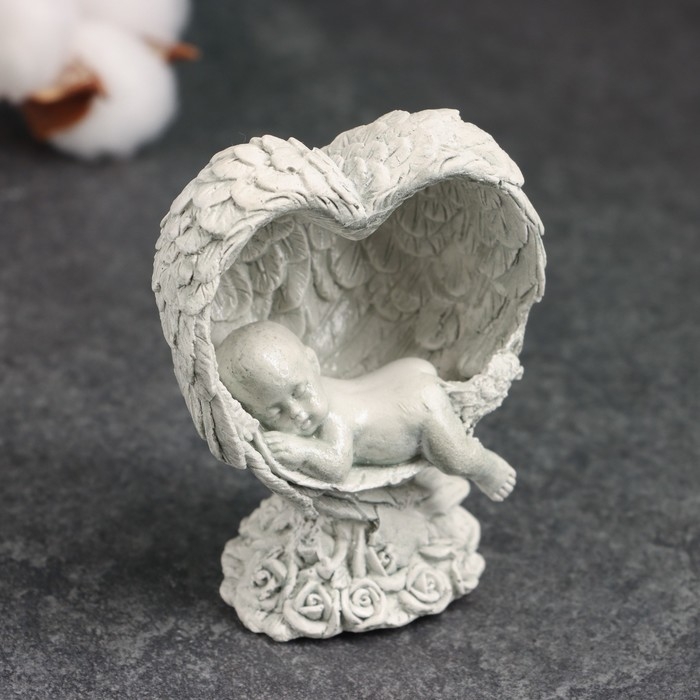 Фигура  Фигура "Младенец спит в крыльях" слоновая кость, 8х5х5см