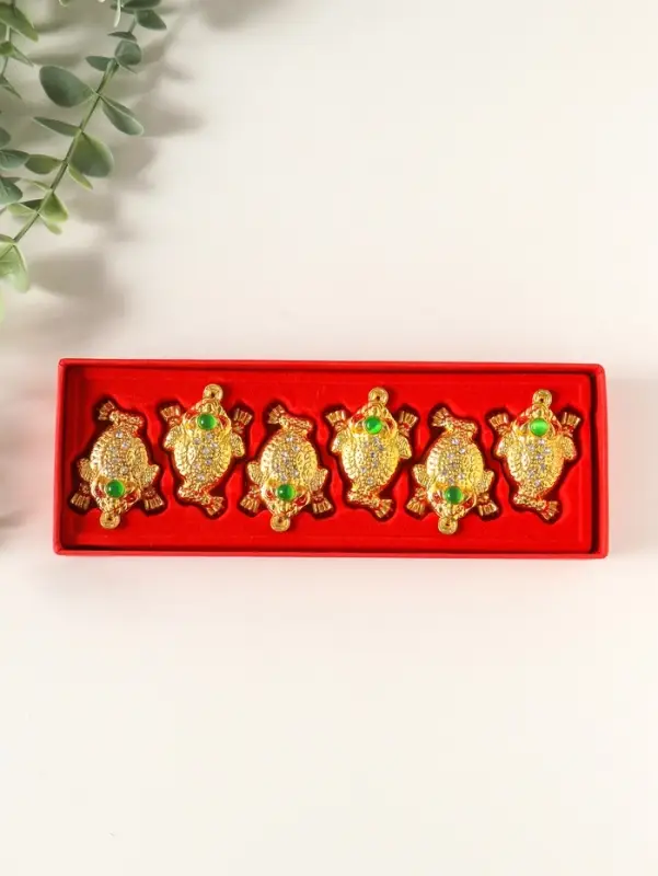 Набор нэцкэ фигурок 6 шт. &laquo;Денежная жаба с монетой&raquo;, металл под золото, подарочные, 4&times;5.4&times;2 см