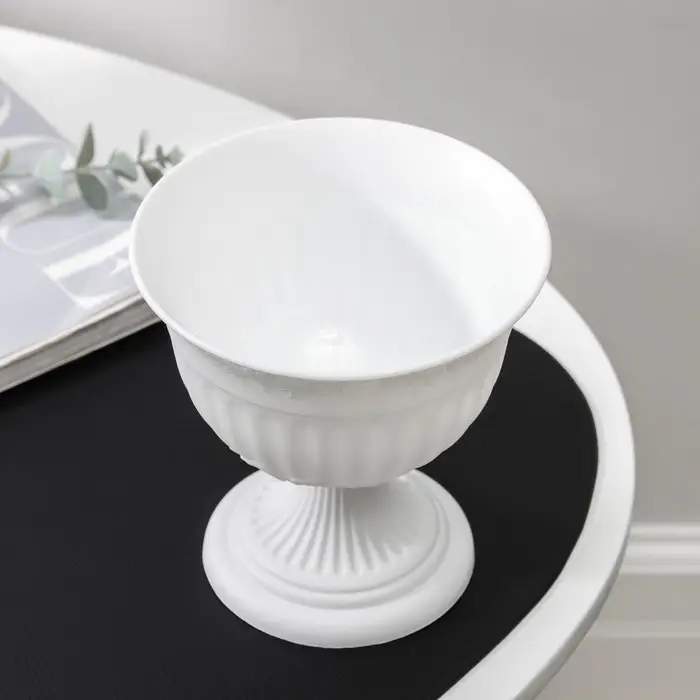 Вазон для цветов &laquo;Венеция&raquo;, 600 мл, d=14 см, h=14 см, пластиковый, белый