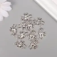 Металлический элемент, декоративная подвеска «Арт Узор. Конь с длинной гривой», серебро, 2×1.6 см Металлический элемент, декоративная подвеска «Арт Узор. Конь с длинной гривой», серебро, 2×1.6 см