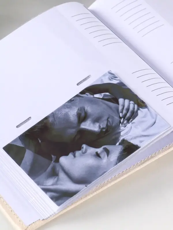 Фотоальбом на 200 фото 10х15 см "Бежевый" бумажные листы, замшевый 5х22,5х223см