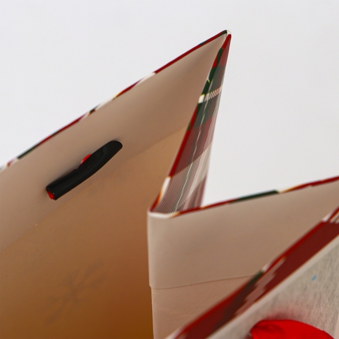 Новый год. Пакет подарочный новогодний под бутылку «Под ёлочкой», 13 x 36 x 10 см. Новый год. Пакет подарочный новогодний под бутылку «Под ёлочкой», 13 x 36 x 10 см.