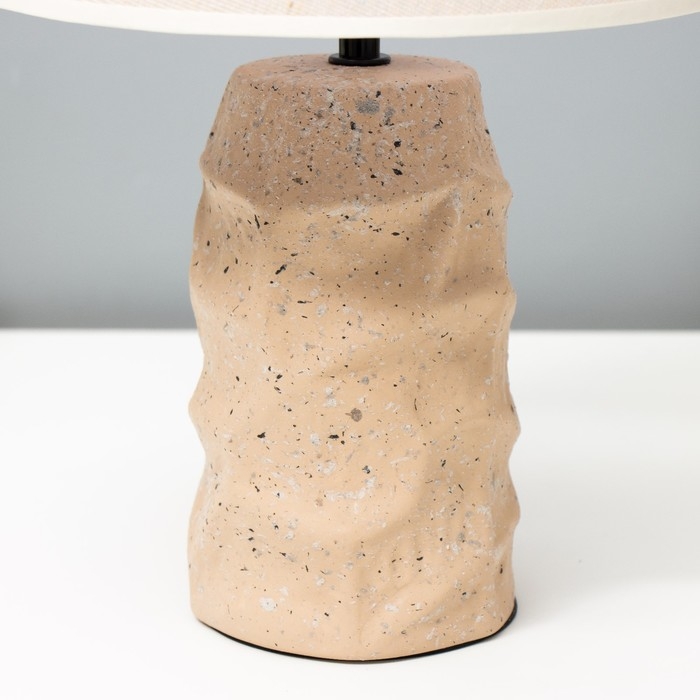 Настольная лампа Настольная лампа "Глинка" Е14 40Вт бежевый 25х25х38,5см RISALUX