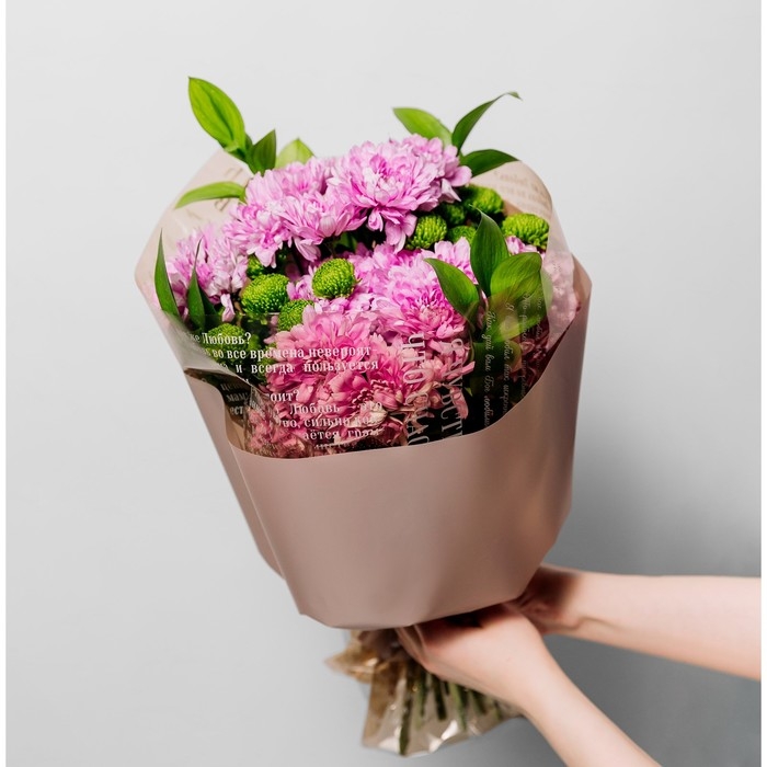 Плёнка для цветов упаковочная глянцевая прозрачная «Газета», кофейная, 0.6 x 10 м Плёнка для цветов упаковочная глянцевая прозрачная «Газета», кофейная, 0.6 x 10 м