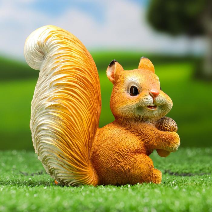Садовая фигура  Садовая фигура "Белка c желудем" 13х9х14см