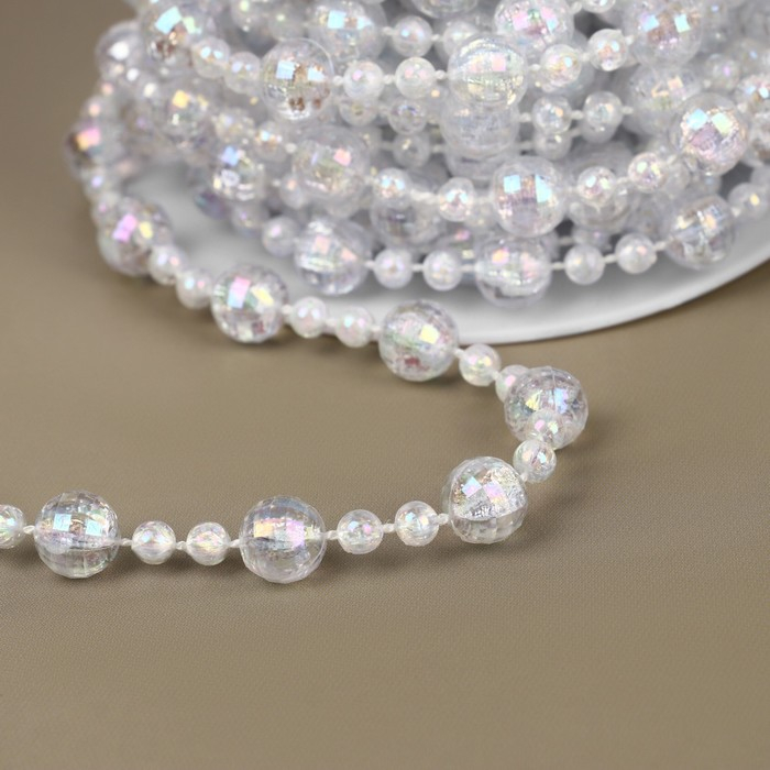 Бусы на нитях, с голографией, 8 мм, 9 ± 1 м, цвет прозрачный Бусы на нитях, с голографией, 8 мм, 9 ± 1 м, цвет прозрачный