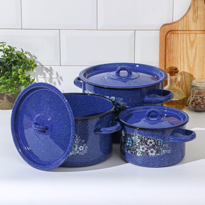 Набор эмалированных кастрюль «Голубика», 3 предмета: 1,5 л, 2,9 л, 4,5 л Набор эмалированных кастрюль «Голубика», 3 предмета: 1,5 л, 2,9 л, 4,5 л